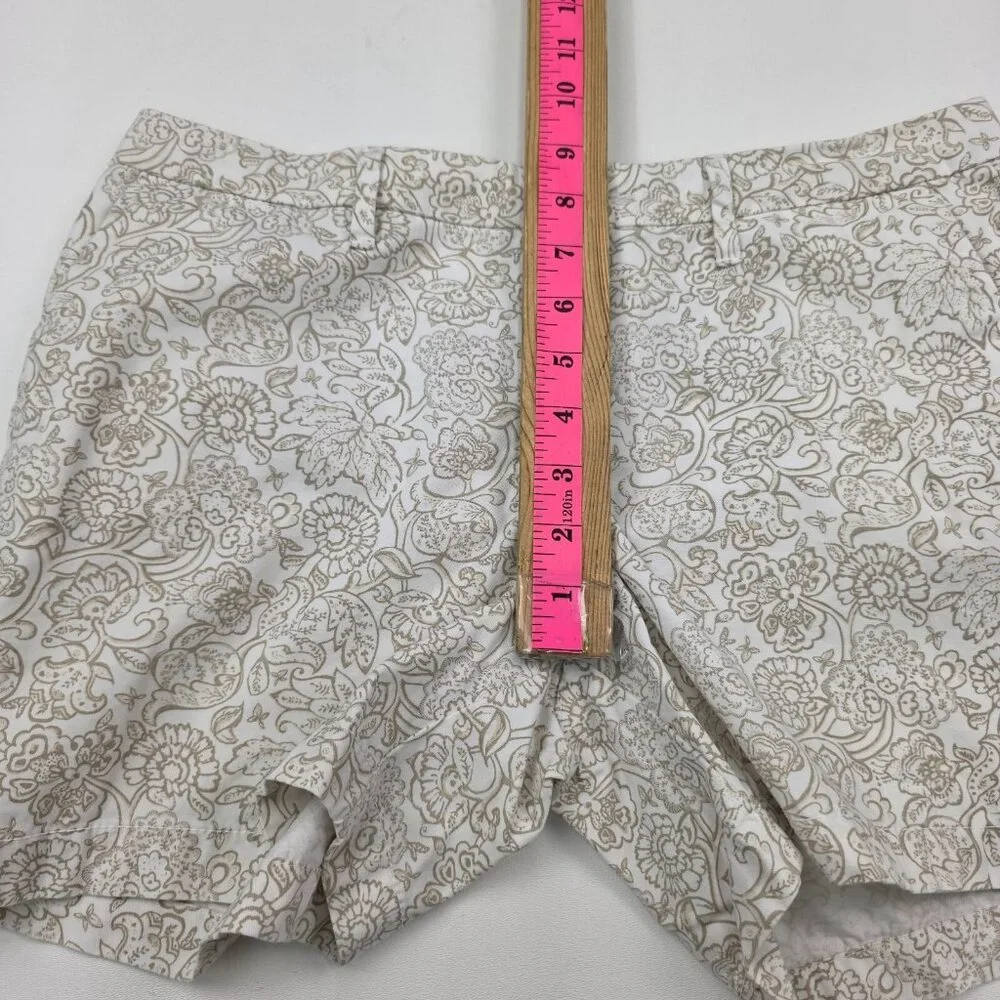Old Navy Chino Floral Shorts 100% Cotton Womens Size 4 Beige‎ White Mid Rise